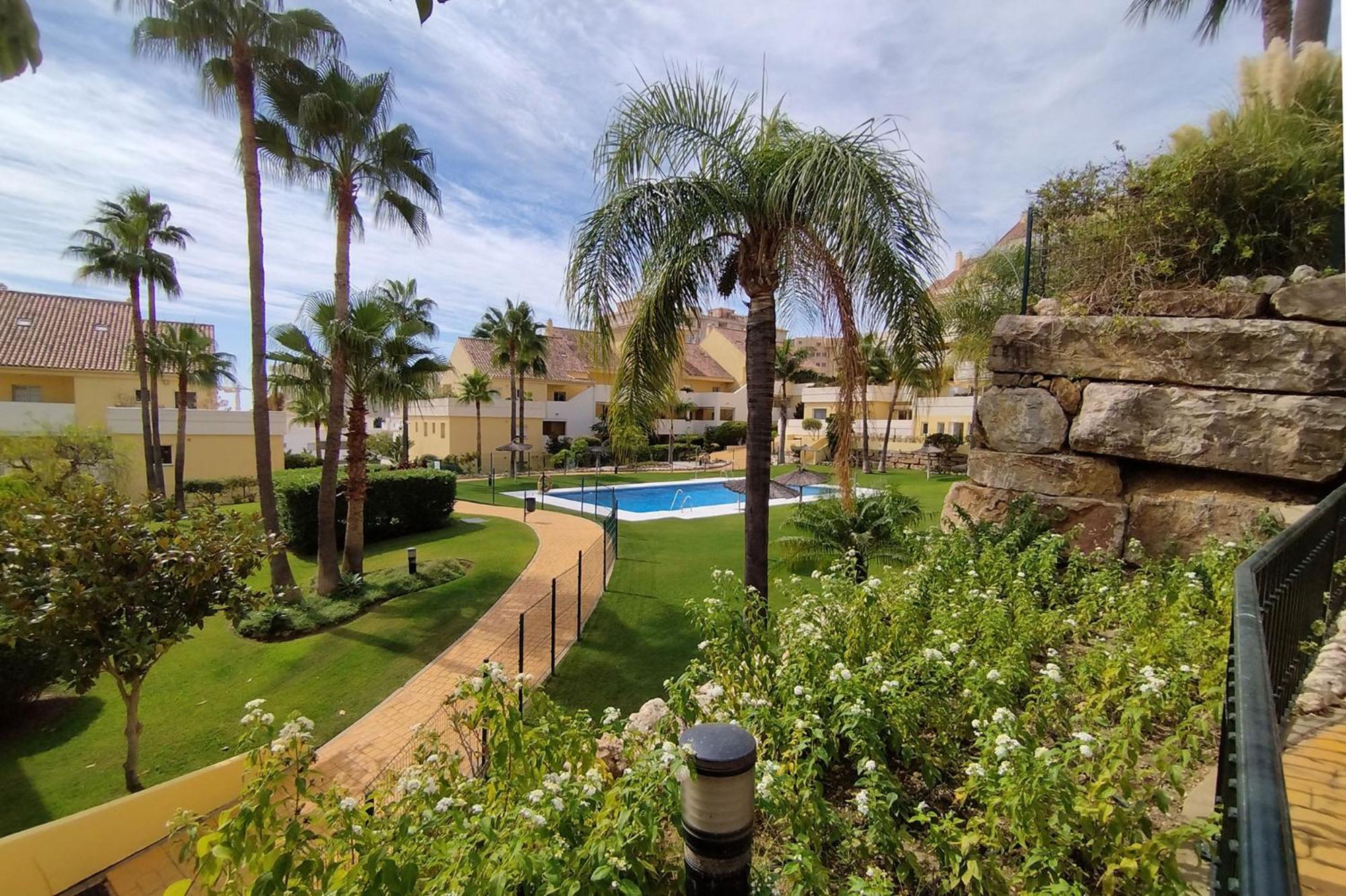 Puertosol 2 Apartment Estepona Ngoại thất bức ảnh