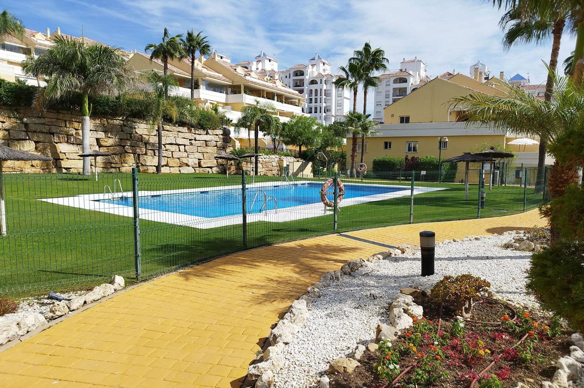 Puertosol 2 Apartment Estepona Ngoại thất bức ảnh