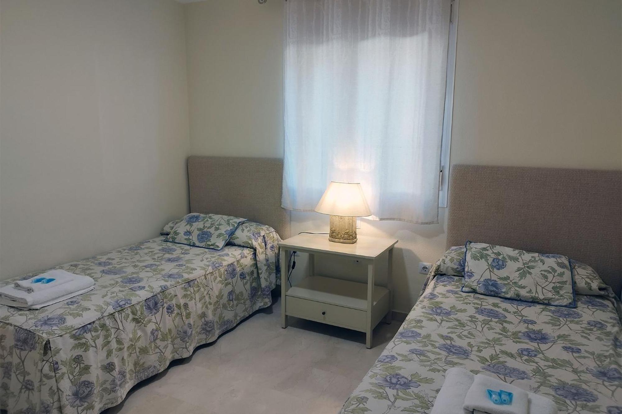 Puertosol 2 Apartment Estepona Ngoại thất bức ảnh