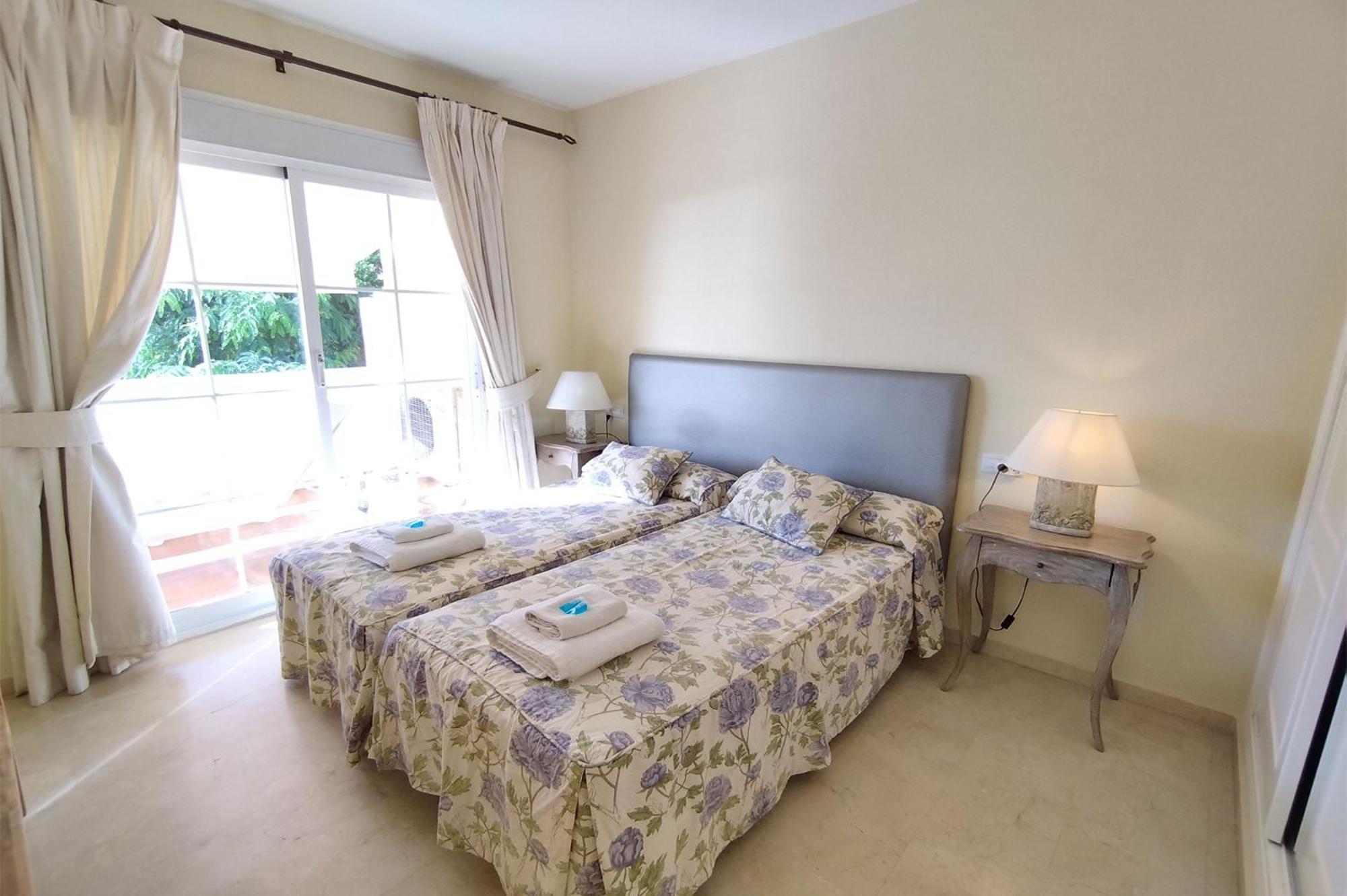 Puertosol 2 Apartment Estepona Ngoại thất bức ảnh